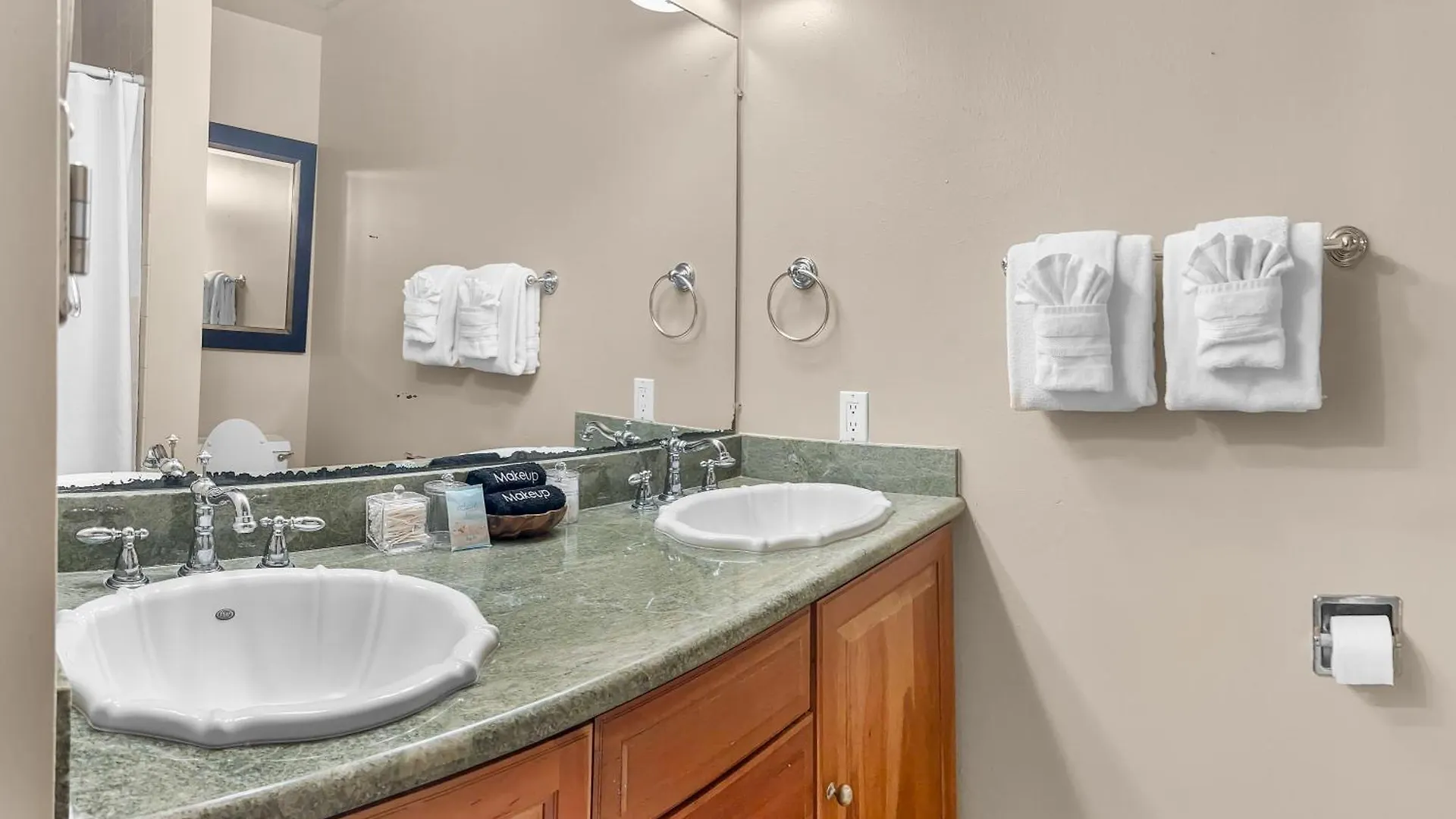 Largest 2 Bdrm, 2 Bath Plus Loft, Fully Ac Condo Kahuku United States