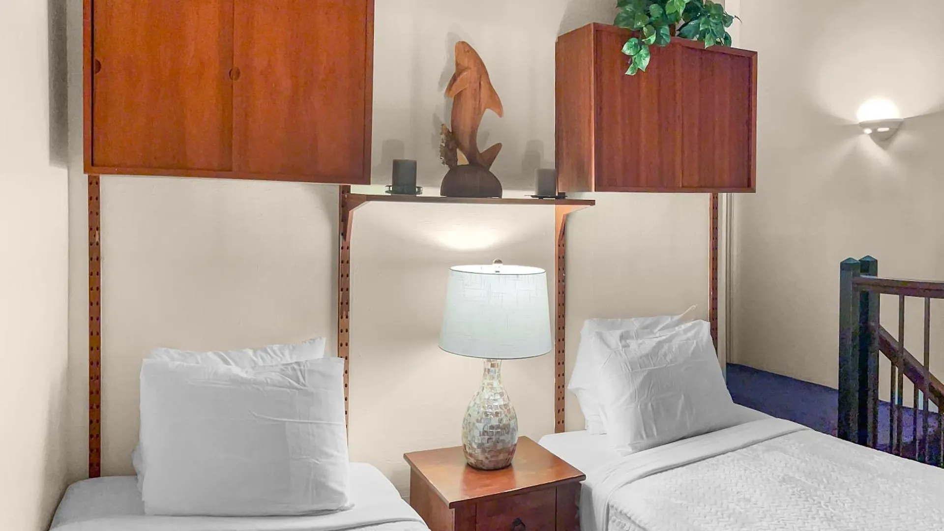 Largest 2 Bdrm, 2 Bath Plus Loft, Fully Ac Condo Kahuku United States